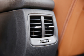 2017款起亚K2三厢