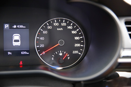 2017款起亚K2三厢