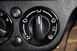 2011款长安铃木雨燕