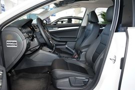 2017款大众速腾1.6L手动舒适型