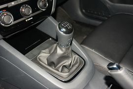 2017款大众速腾1.6L手动舒适型