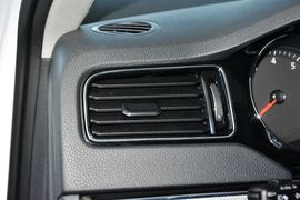 2017款大众速腾1.6L手动舒适型
