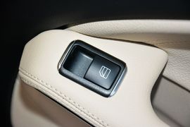 2016款奔驰GLA200动感型