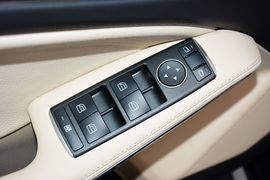 2016款奔驰GLA200动感型