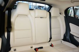 2016款奔驰GLA200动感型