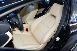 2016款奔驰GLA200动感型