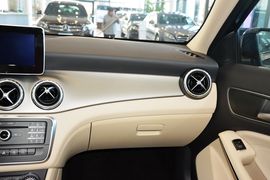 2016款奔驰GLA200动感型