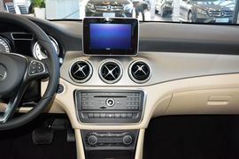 2016款奔驰GLA200动感型