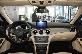 2016款奔驰GLA200动感型