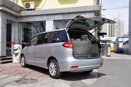 2011款比亚迪M6