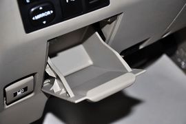 2011款比亚迪M6