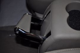 2011款比亚迪M6