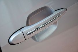 2011款比亚迪M6
