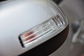 2011款比亚迪M6
