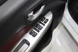 长安新奔奔EV广州车展实拍