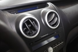 长安欧诺EV广州车展实拍