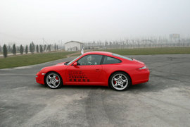 保时捷911卡雷拉