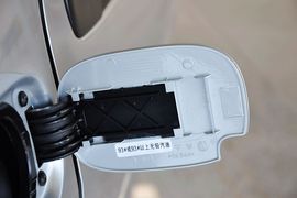 2010款雪铁龙爱丽舍两厢1.6X