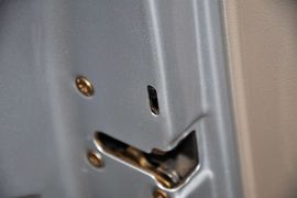 2010款雪铁龙爱丽舍两厢1.6X