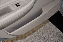 2010款雪铁龙爱丽舍两厢1.6X