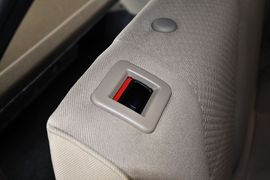 2010款雪铁龙爱丽舍两厢1.6X