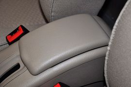 2010款雪铁龙爱丽舍两厢1.6X