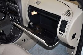 2010款雪铁龙爱丽舍两厢1.6X