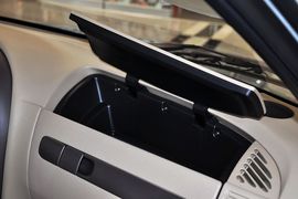 2010款雪铁龙爱丽舍两厢1.6X