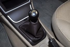 2010款雪铁龙爱丽舍两厢1.6X