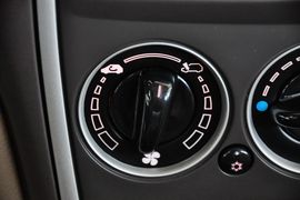 2010款雪铁龙爱丽舍两厢1.6X