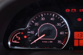 2010款雪铁龙爱丽舍两厢1.6X