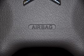 2010款雪铁龙爱丽舍两厢1.6X