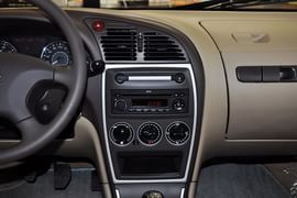 2010款雪铁龙爱丽舍两厢1.6X