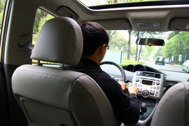 2011款丰田逸致试驾