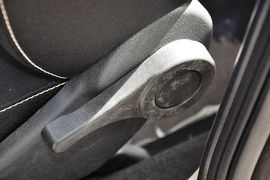 2011款一汽大众捷达1.6L手动