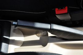 2011款一汽大众捷达1.6L手动