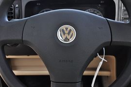 2011款一汽大众捷达1.6L手动