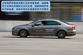 2011款上海大众全新帕萨特体验实拍