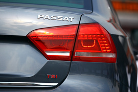 2011款上海大众全新帕萨特体验实拍