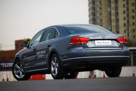 2011款上海大众全新帕萨特体验实拍