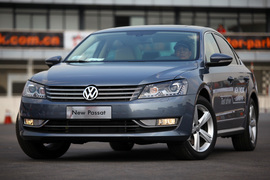 2011款上海大众全新帕萨特体验实拍