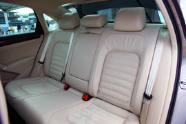 2011款上海大众全新帕萨特体验实拍