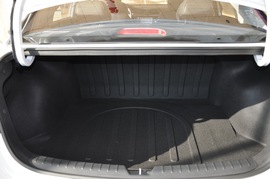 2017款起亚K2三厢