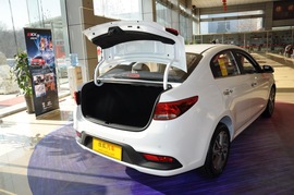 2017款起亚K2三厢