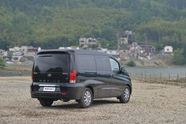 2016款江淮瑞风M5试驾组图