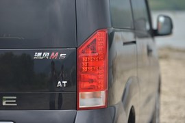 2016款江淮瑞风M5试驾组图