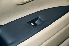 2016款三菱欧蓝德