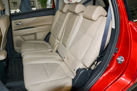 2016款三菱欧蓝德