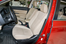 2016款三菱欧蓝德