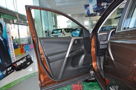 2016款丰田RAV4荣放